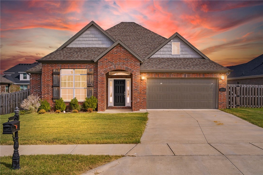 This home is perfectly situated for all that Northwest Arkansas has to offer. Almost right in the middle of the I49 corridor between Bella Vista and Fayetteville, exit 81 offers tons of shopping and restaurants. Another 1 mile up the road is Pinnacle/Promenade/WalMart AMP/Top Golf. This is a low-maintenance, single story, all-brick home that is ready for it's new owners. Large, fully fenced backyard is another nice addition to this home. Open flow from kitchen to family room, SS appliances, and a split plan in regards to the bedrooms. The master bedroom has cathedral ceilings and beautiful beams. Don't miss out on this well-priced home waiting for you and your family.
