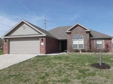 Photo of 1904 Ashburry, Bentonville, AR 72712 (MLS # 1325044)