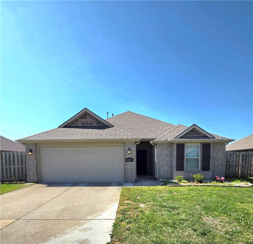 This Chelsea Point home offers easy living with quick access to I-49 and the Pleasant Grove exit. Just minutes from shopping, dining, and everyday conveniences near the Pinnacle area. Inside, you’ll find a bright, open layout with updated LVP flooring, fresh paint, and crown molding that adds a polished touch. The kitchen is designed for both function and flow, featuring granite counters, stainless steel appliances, a pantry, and generous workspace, all opening to a spacious living area with a cozy gas fireplace. The primary suite includes a walk-in shower, dual sinks, and a large closet. Step outside to a fenced backyard with a covered patio that’s great for relaxing or entertaining. A new roof and refreshed interior make this home move-in ready and easy to enjoy from day one.