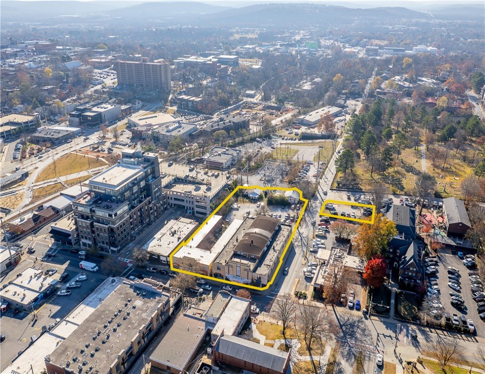 Exceptional mixed-use investment opportunity in the heart of Fayetteville! The Uark Theatre development offers a diverse portfolio of office, retail, and multifamily spaces, boasting high occupancy rates and strong rental income. Prime location near the University of Arkansas ensures consistent demand and significant upside potential. This is a rare chance to acquire a thriving, established property in Fayetteville's vibrant Dickson Street district.