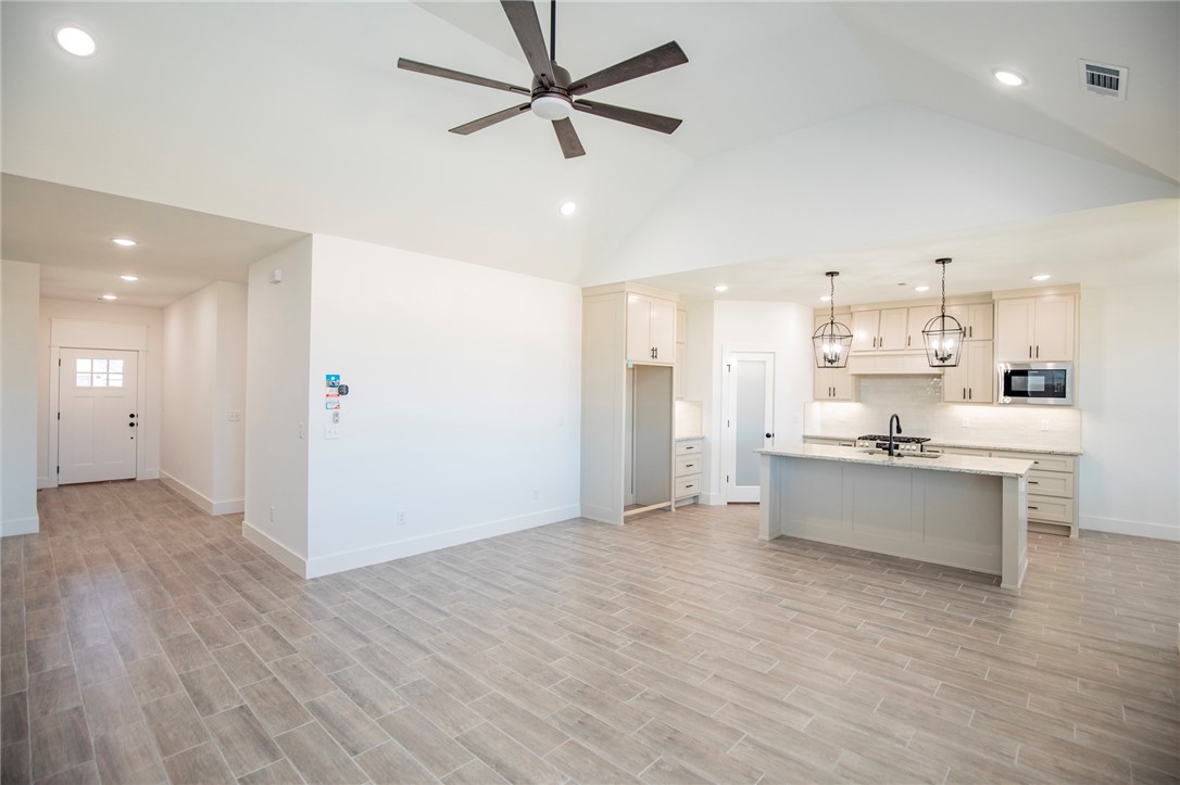 SPRING CREEK FARMS PH I-SPRINGDALE - Residential