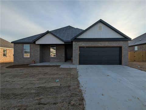 Photo of 4867 Farmhouse Street, Tontitown, AR 72762 (MLS # 1333787)