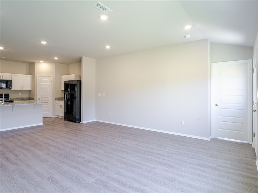 Woodward Park Ph Ii Highfill - Residential Lease