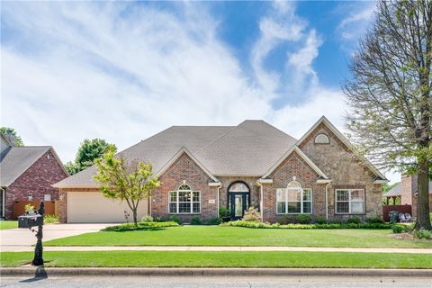 Photo of 1619 E Winfield Drive, Fayetteville, AR 72703 (MLS # 1344697)