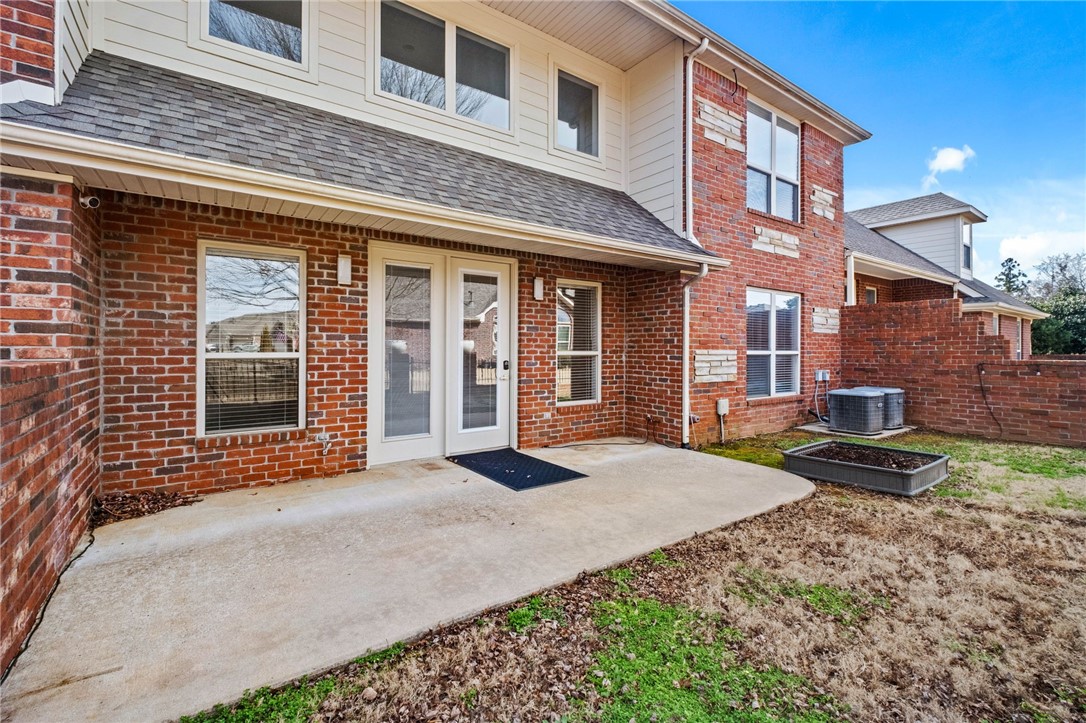 Shadow Valley Twnhms Ph 1 Rogers - Residential Lease