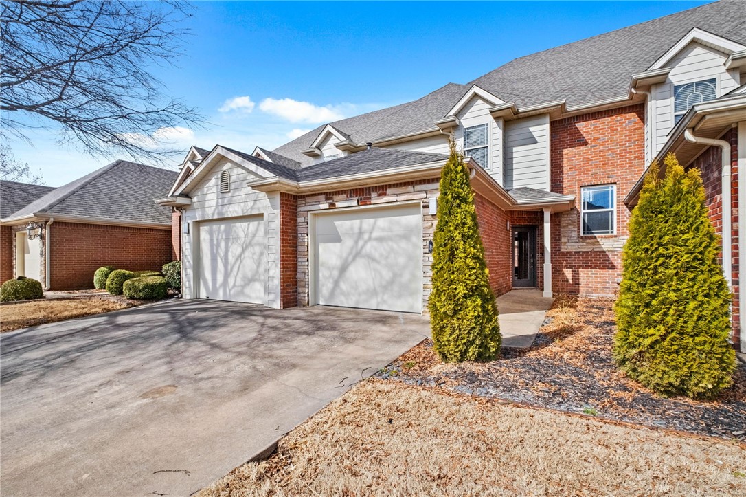 Shadow Valley Twnhms Ph 1 Rogers - Residential Lease