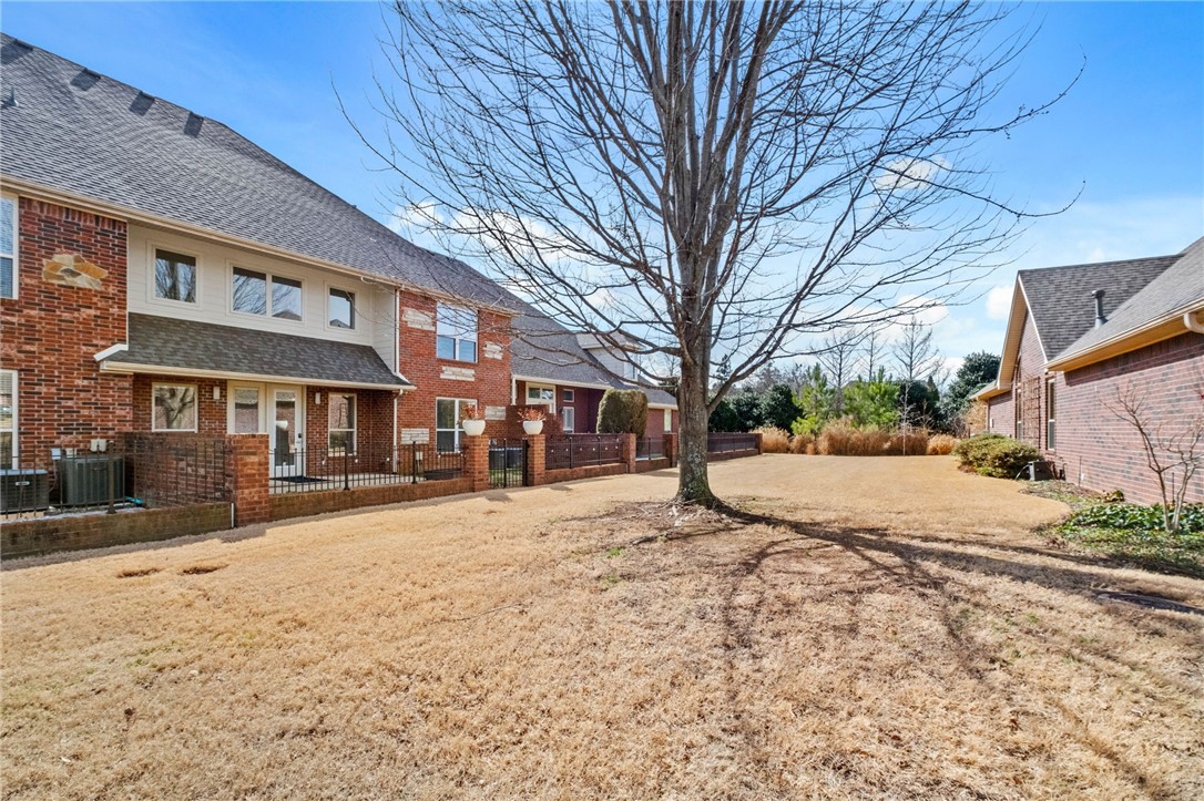 Shadow Valley Twnhms Ph 1 Rogers - Residential Lease