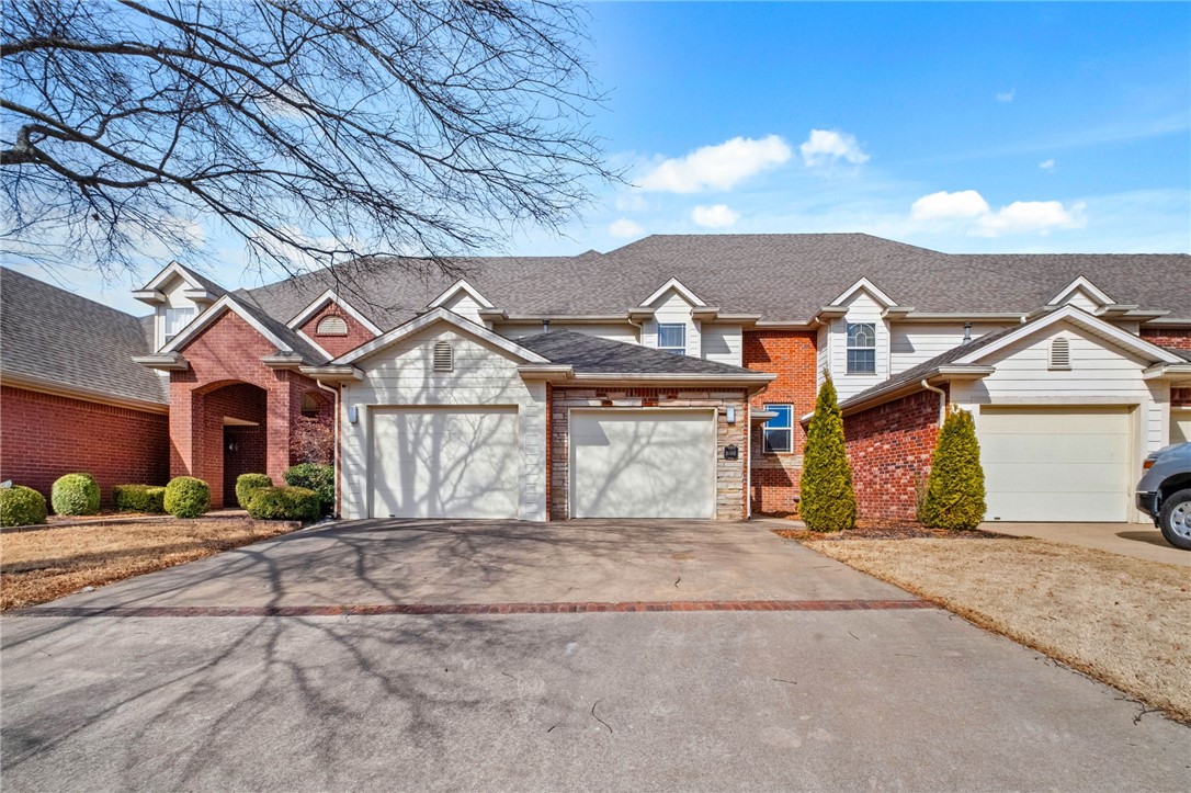 Shadow Valley Twnhms Ph 1 Rogers - Residential Lease