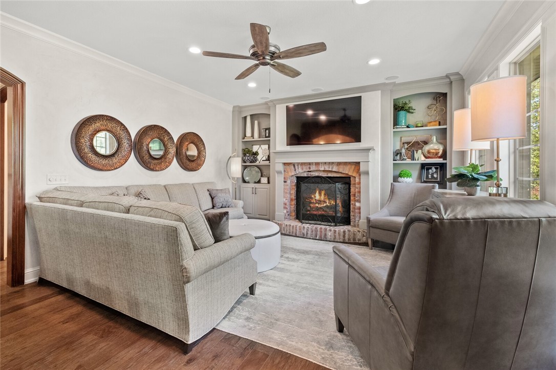 Manors - Residential