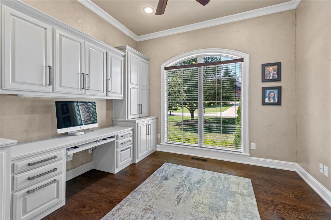 Manors - Residential