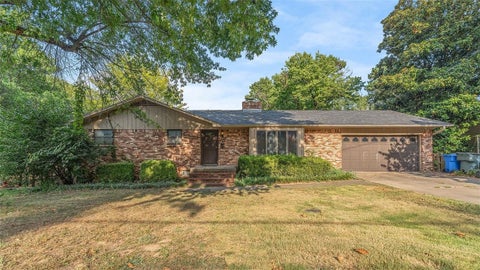 Photo of 476 N Oliver Avenue, Fayetteville, AR 72701 (MLS # 1358764)