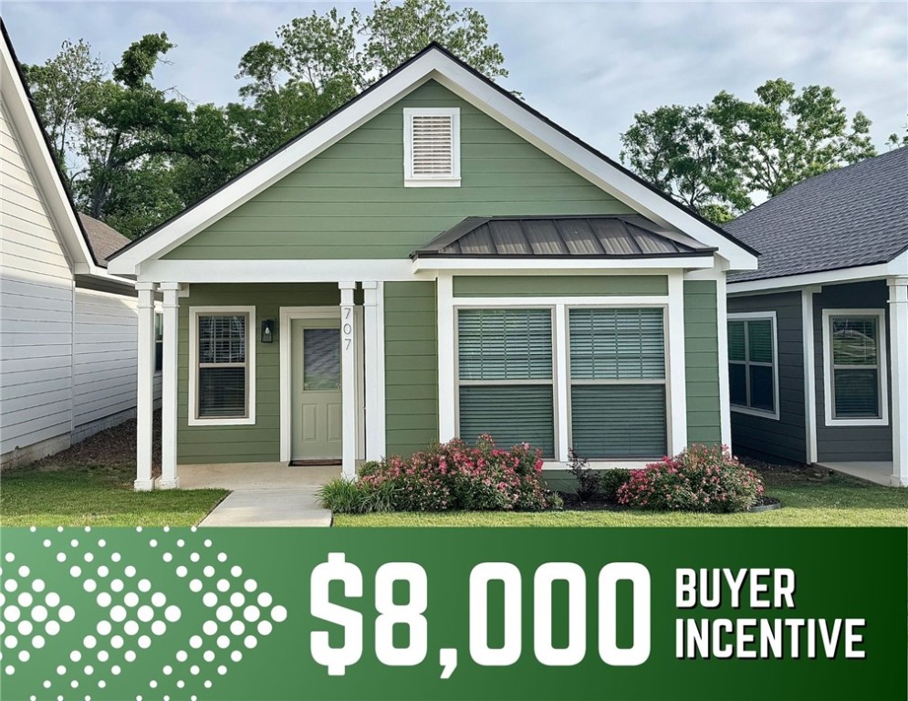 $8,000 Buyer incentive from Seller for closing cost etc. Stunning home in Hawthorne Heights offers an unbeatable location near Crystal Bridges Museum, the Alice Walton School of Medicine, Downtown Bentonville & Walmart’s new campus. Top-tier amenities, including a clubhouse, pool, pickleball court, dog park, yard maintenance & access to the countries top premier mountain biking trails. Leopold floor plan boasts LVP flooring, crown molding, blinds, ample storage & quality throughout. Seamless open floor plan, perfect for entertaining, with abundant natural light & smooth flow into the chef’s kitchen. Chef’s kitchen features 3cm granite countertops, stainless steel appliances, refrigerator, pantry & abundant natural light. Spacious primary suite includes a perfect ensuite bathroom with walk-in tile shower, double sinks & large walk-in closet. All LVP! Patio perfect for entertaining! Oversized garage! Staged home at 915 Heights. Home is zoned for a horizontal property regime & will require specific financing.