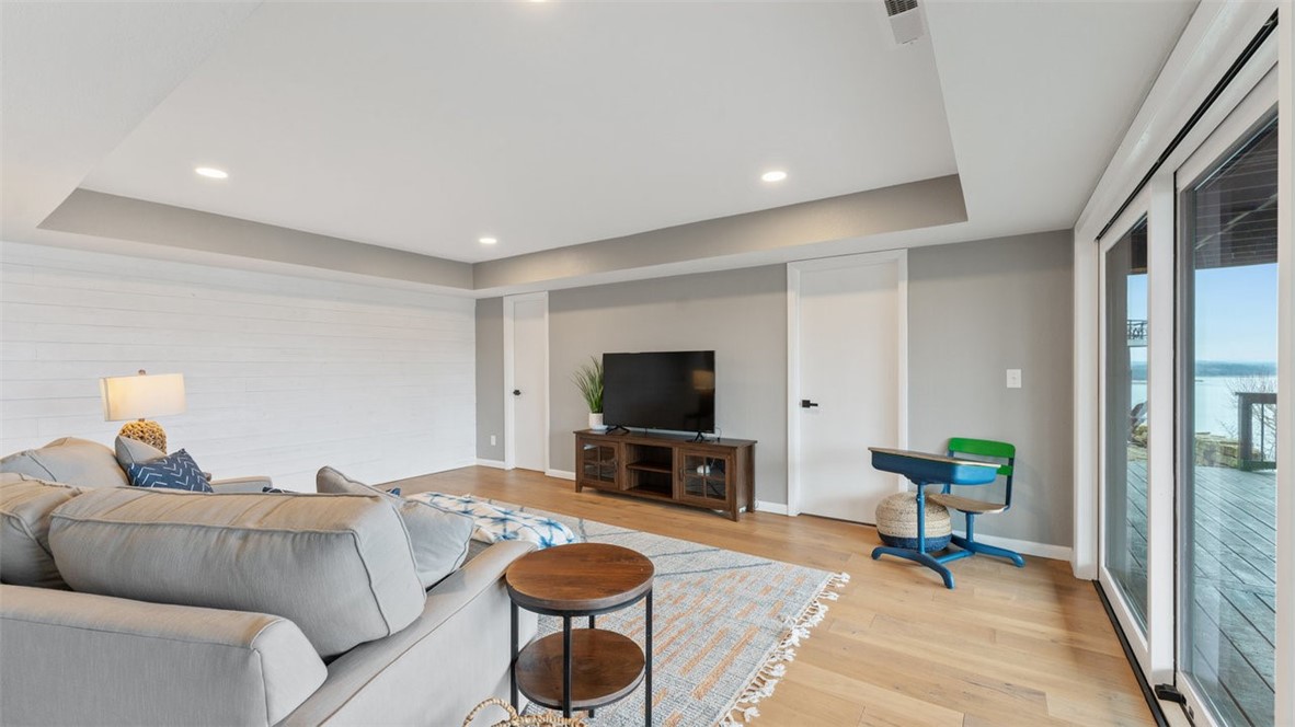 Runnymede Rev Sub Rurban - Residential