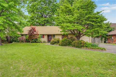 Photo of 1434 Buena Vista Circle, Springdale, AR 72762 (MLS # 1343987)