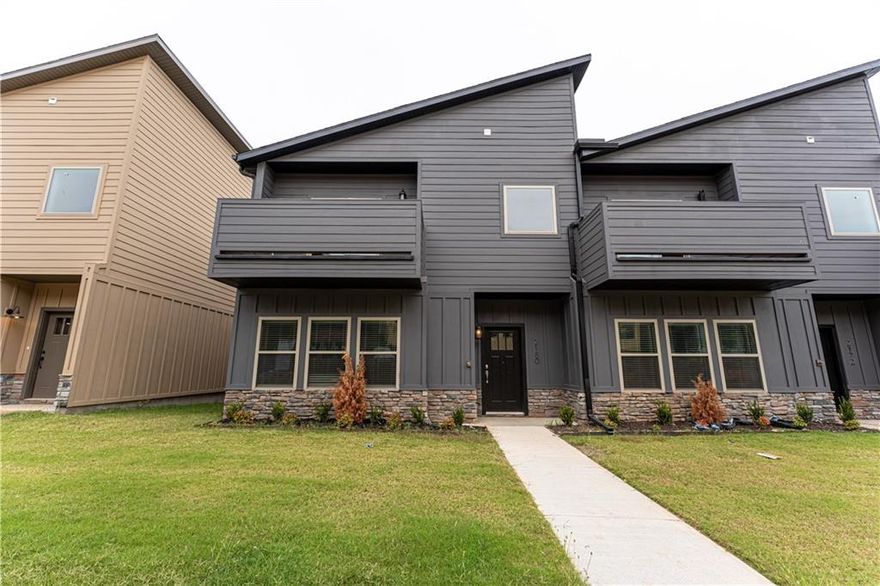 Nestled in the desirable Timber Ridge subdivision, this Fayetteville home offers a prime location just off the Porter Rd exit with easy access to everything the city has to offer. Inside, you’ll find an open-concept layout featuring modern finishes, custom cabinetry, granite countertops, and stainless steel appliances. The spacious primary suite includes a walk-in closet, and an upstairs balcony provides the perfect spot to unwind. A stylish and functional home in a highly convenient location.