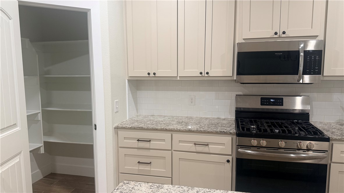 HICKORY MEADOWS S/D PH 1 - Residential