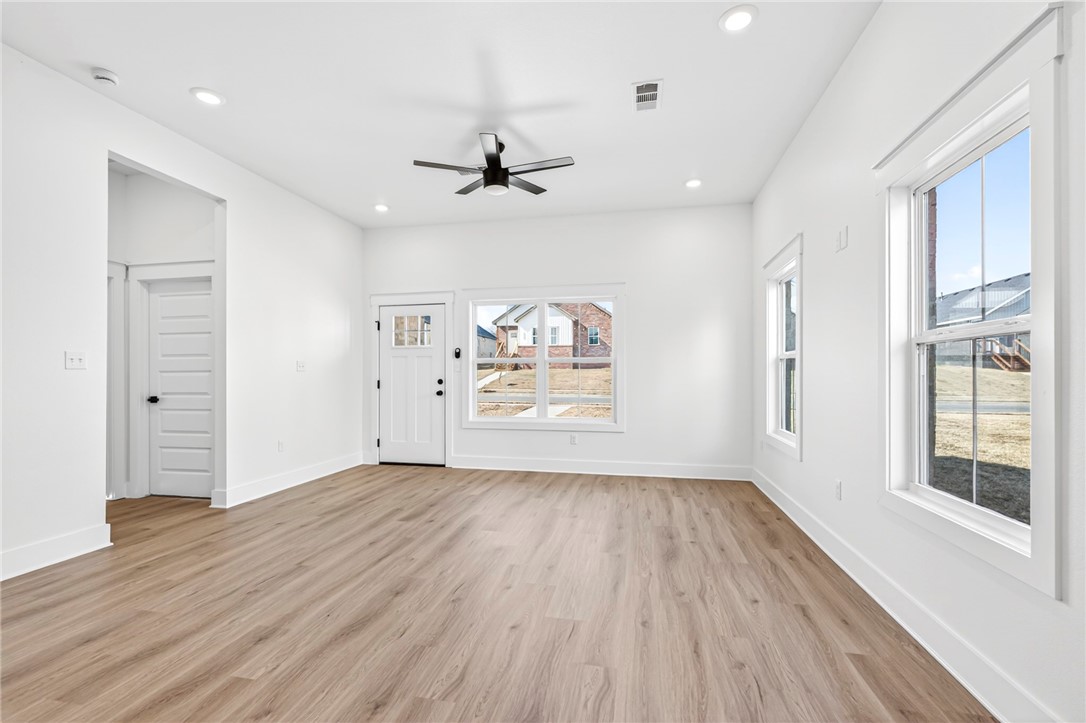 Wells Lake Cottages At Chaffee Crossing - Residential