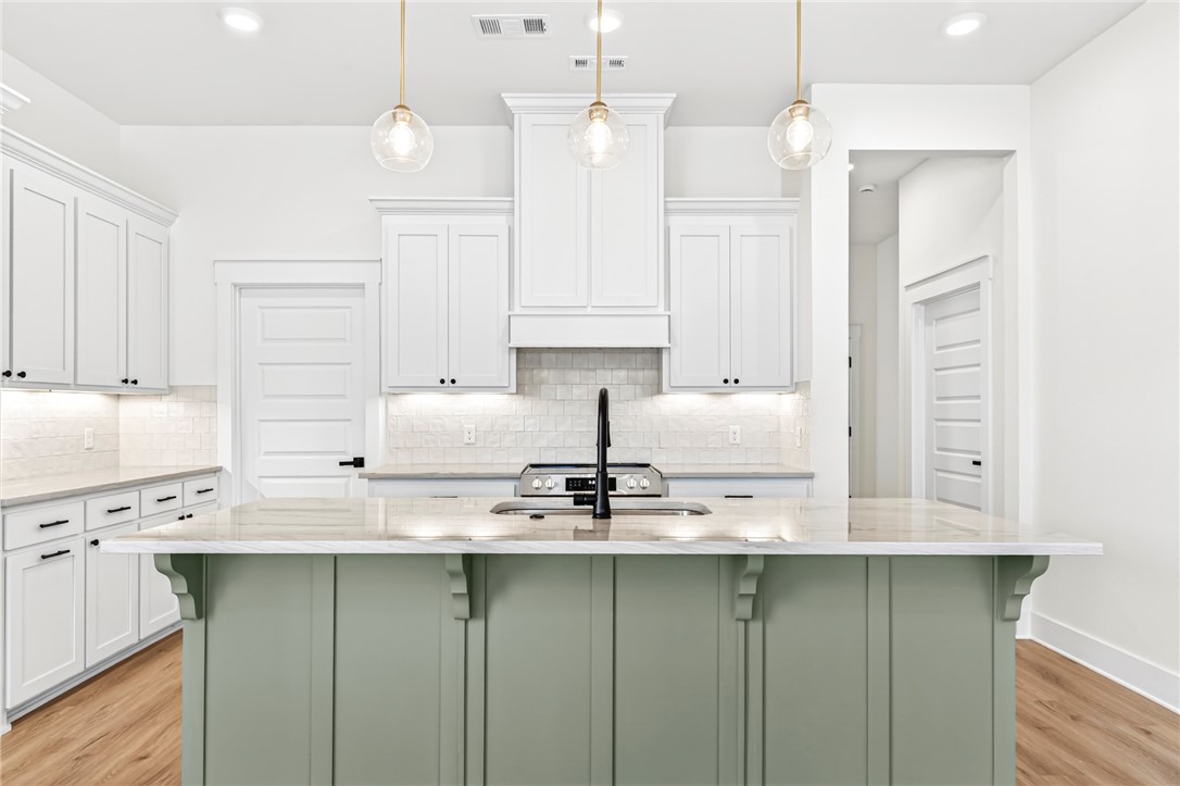 Wells Lake Cottages At Chaffee Crossing - Residential