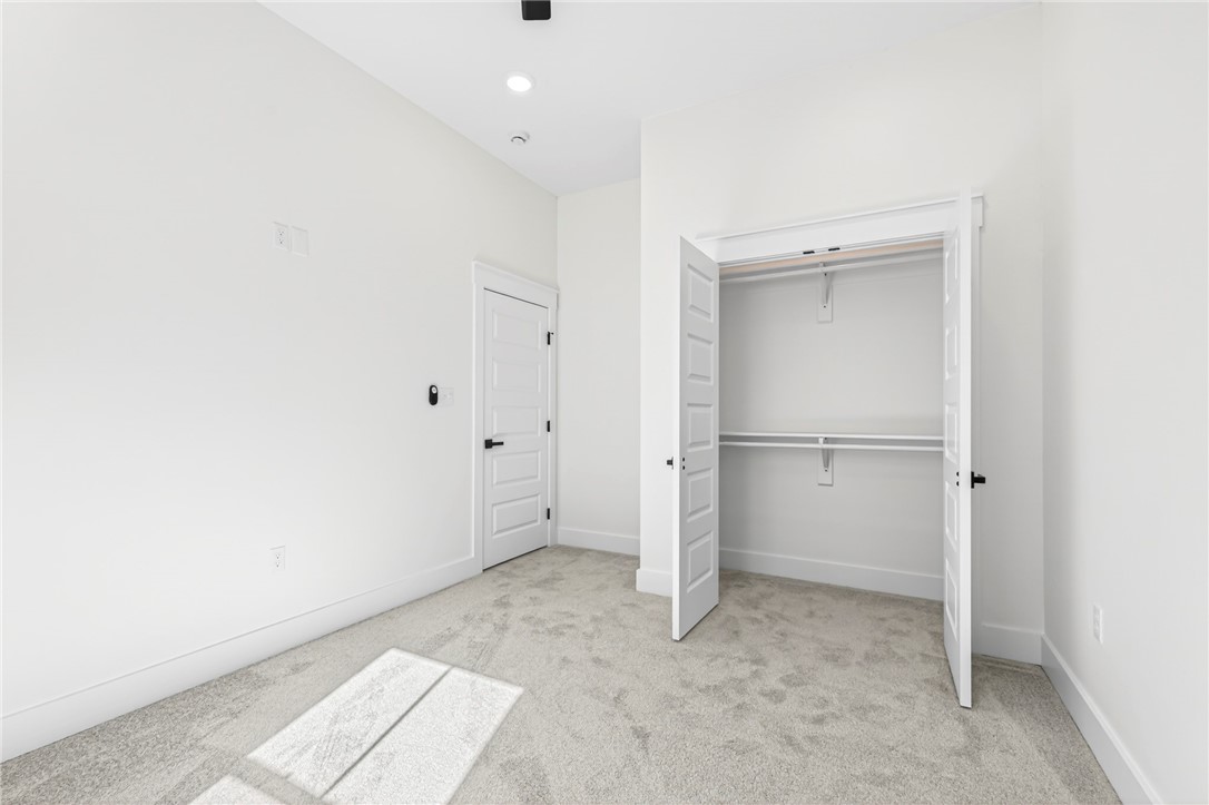 Wells Lake Cottages At Chaffee Crossing - Residential