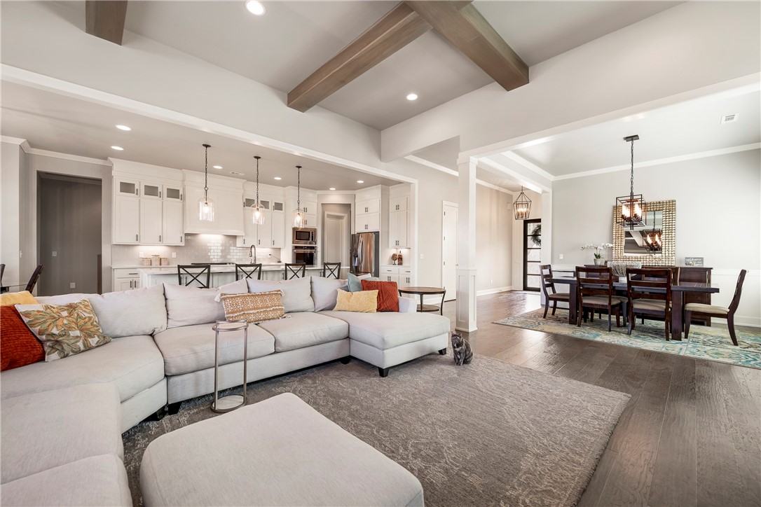 Shadow Valley Ph Ix Rogers - Residential