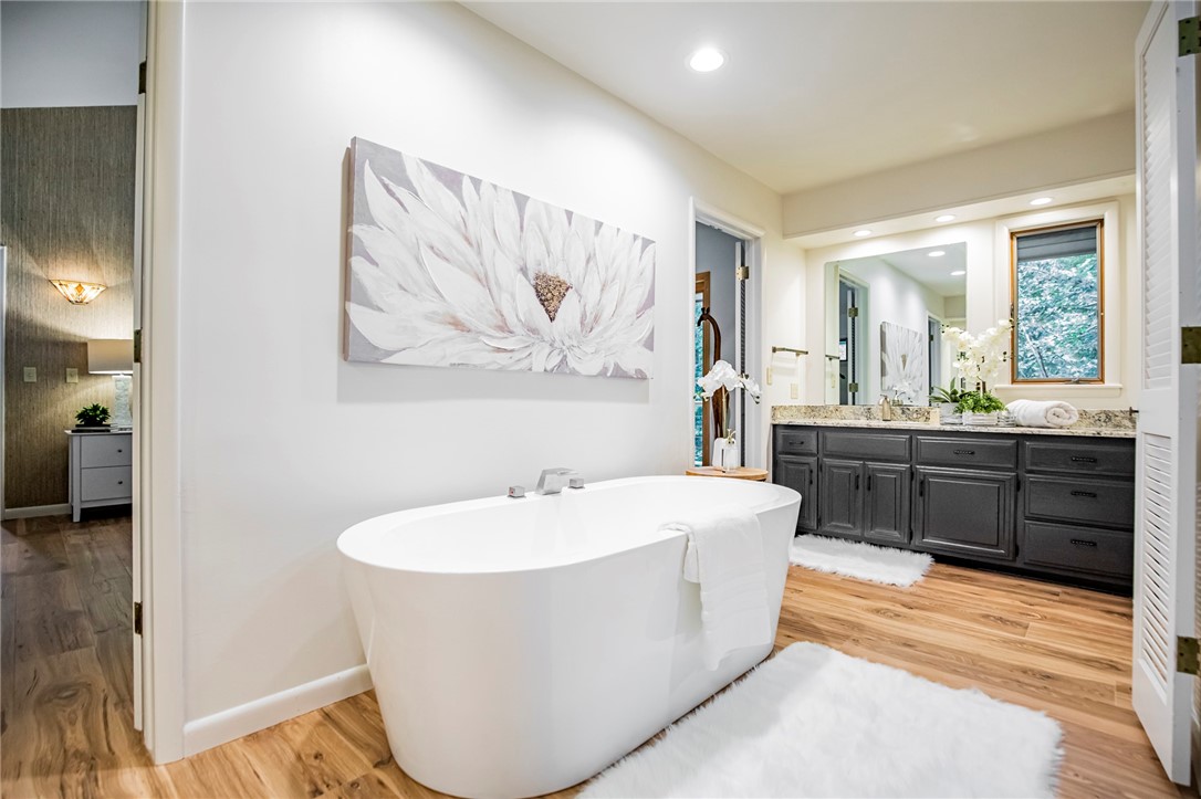 Country Club Estates - Residential