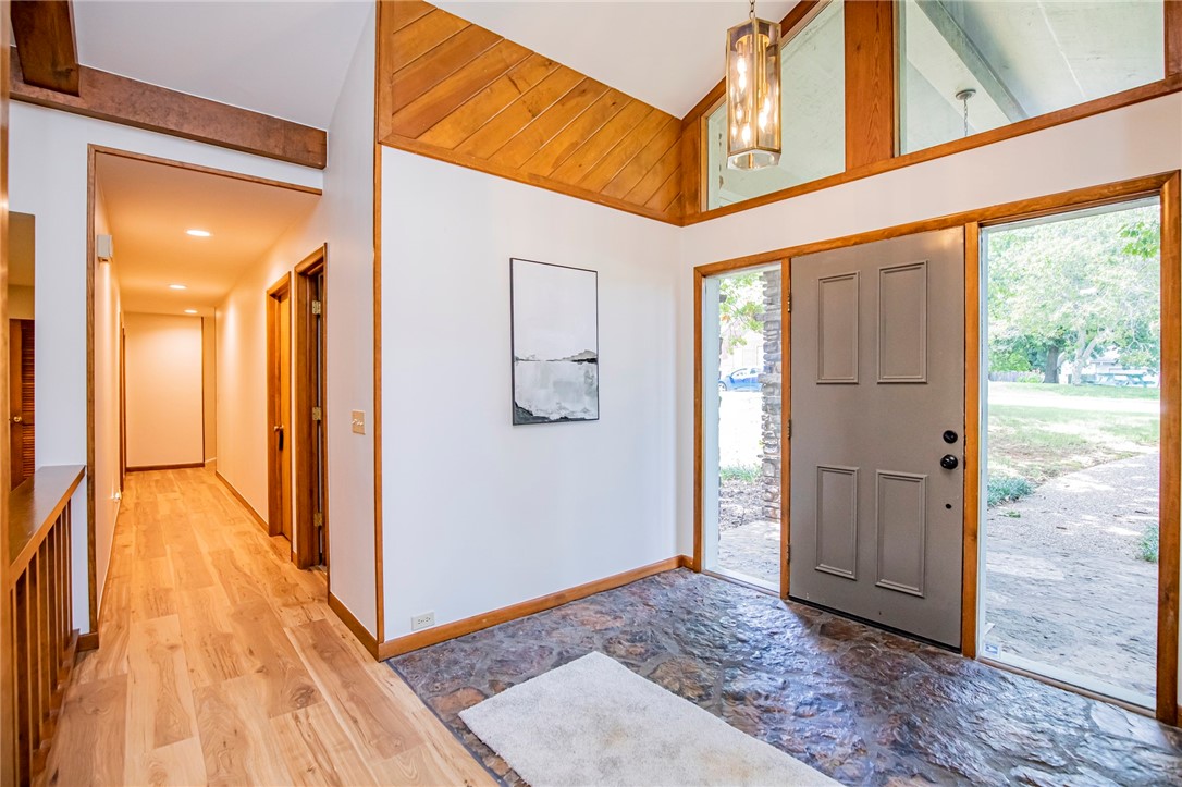 Country Club Estates - Residential