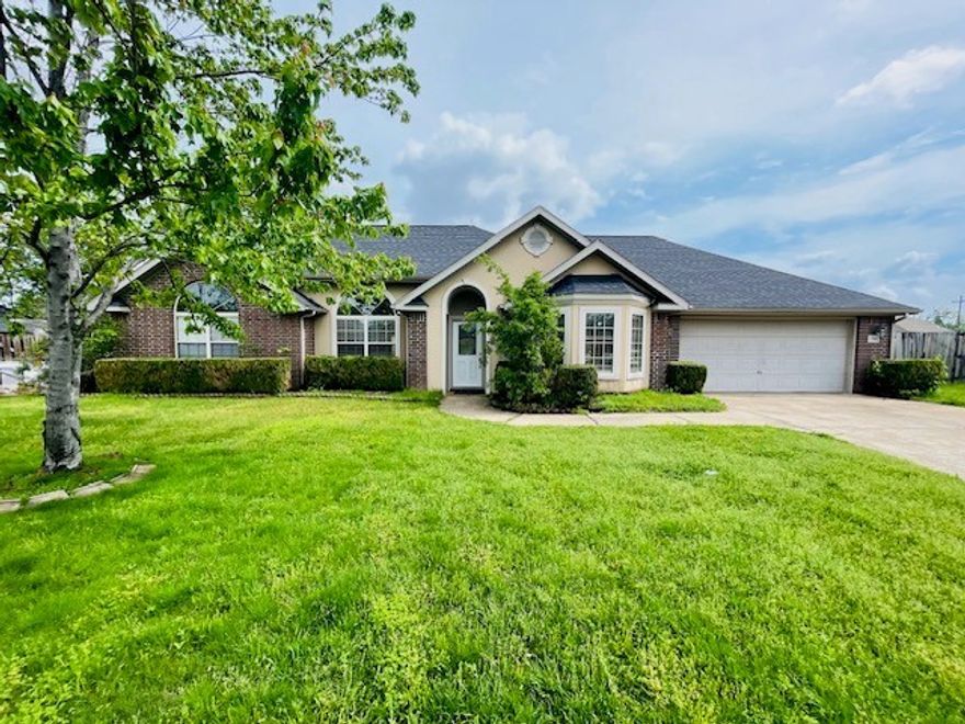 Great family home or rental potential, needs some TLC , mostly cosmetic.  Large 4 bedroom home sits on a huge .55 acre lot. Lots of room for children and pets to play. Conveniently located close to schools. shopping centers, parks, established neighborhood. Just minutes to l-49.