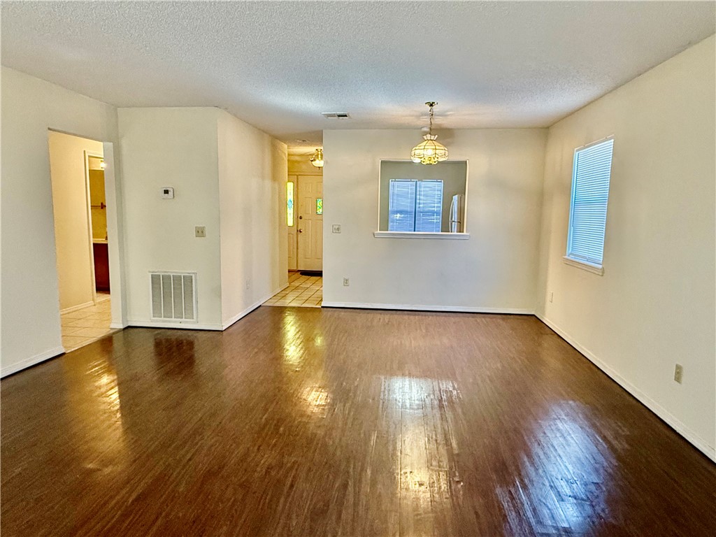 Metfield Courts Bvv - Residential Lease