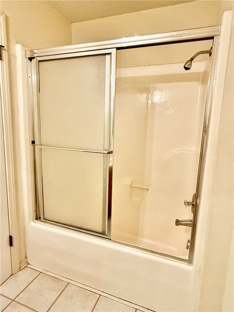 Metfield Courts Bvv - Residential Lease