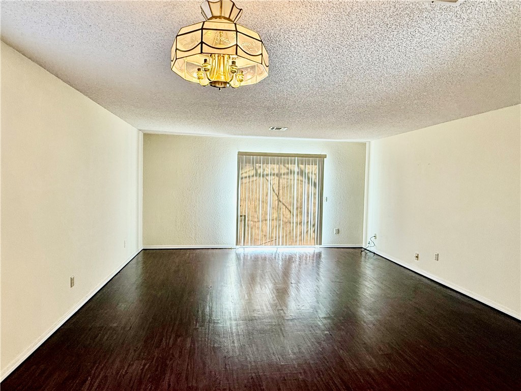 Metfield Courts Bvv - Residential Lease