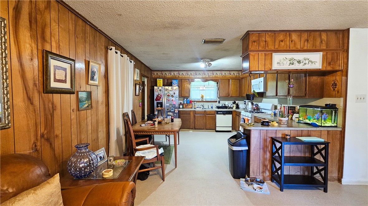 Westwood-Pecan Lake - Residential