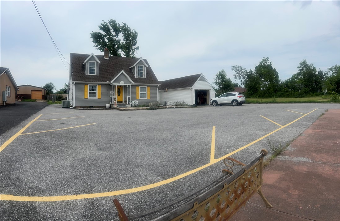 Great Opportunity for a prosper business. Location Location Location Great for Home Business.