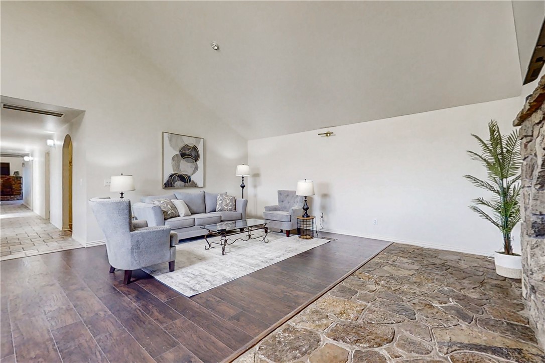 09-20-34-RURAL - Residential