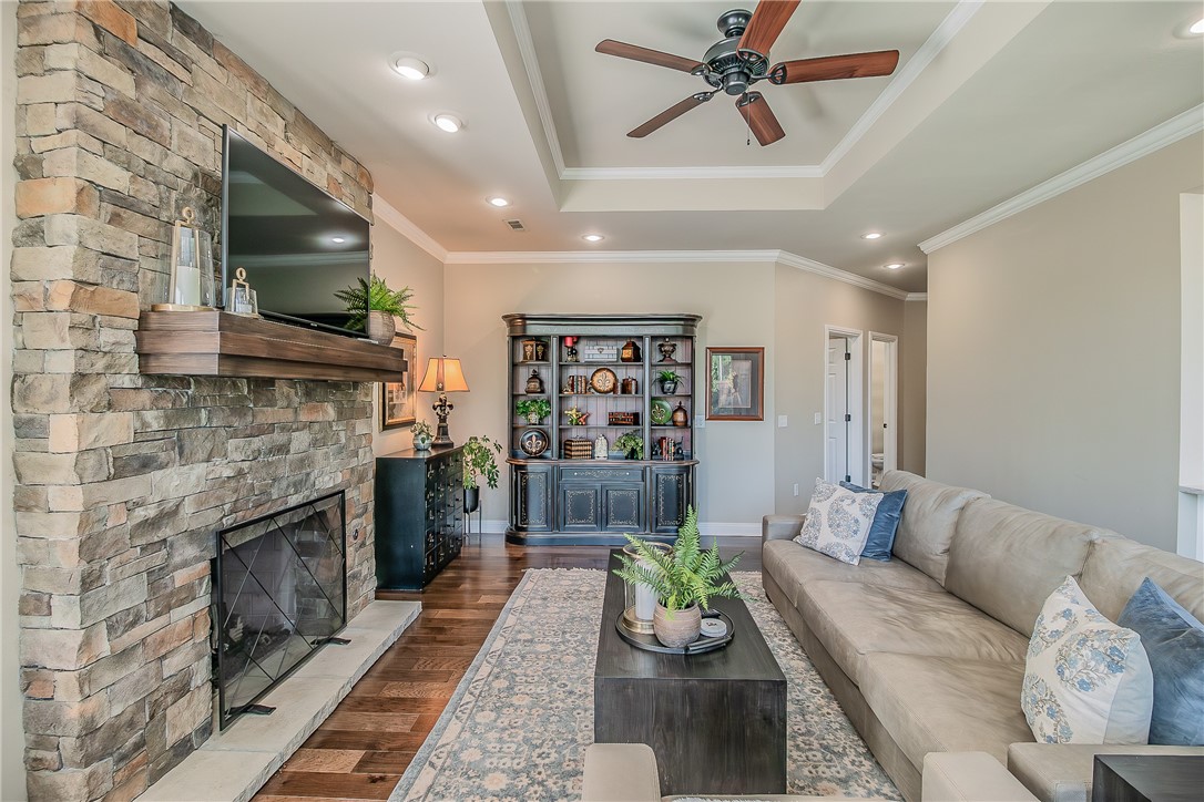 Acres Escondidos Rogers - Residential