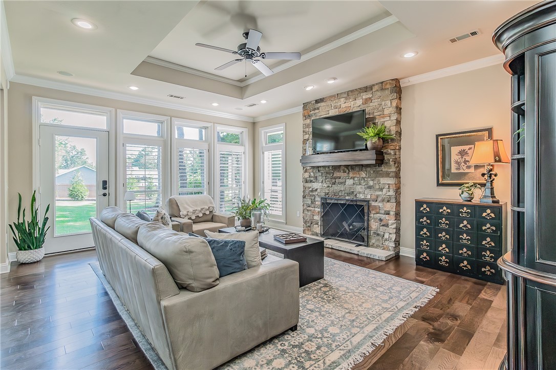 Acres Escondidos Rogers - Residential