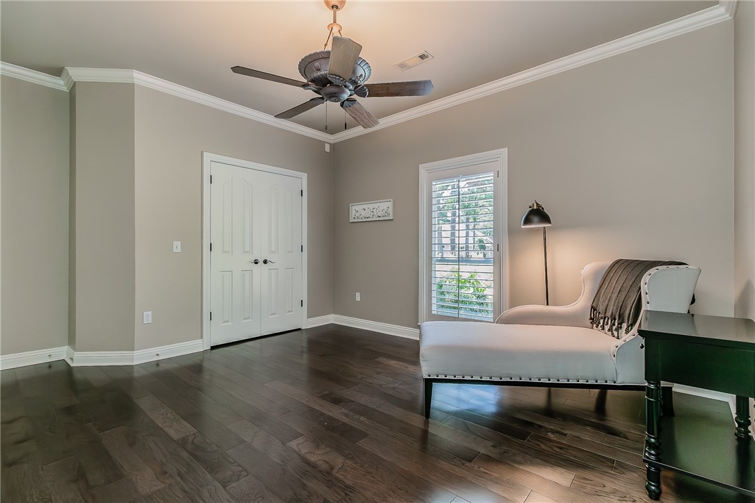 Acres Escondidos Rogers - Residential