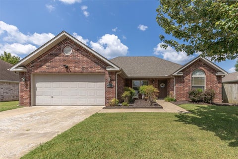 Photo of 2899 N Hay Meadows Avenue, Fayetteville, AR 72704 (MLS # 1357790)