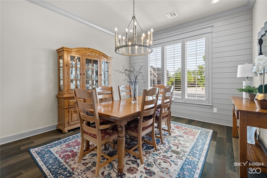 Oak Tree - Residential