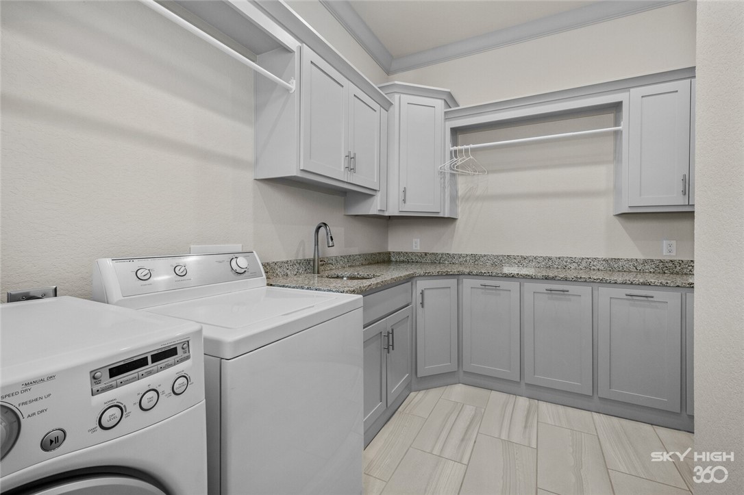 Oak Tree - Residential