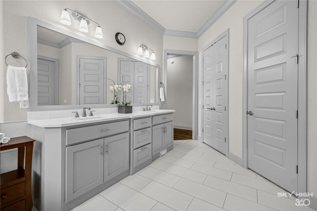 Oak Tree - Residential