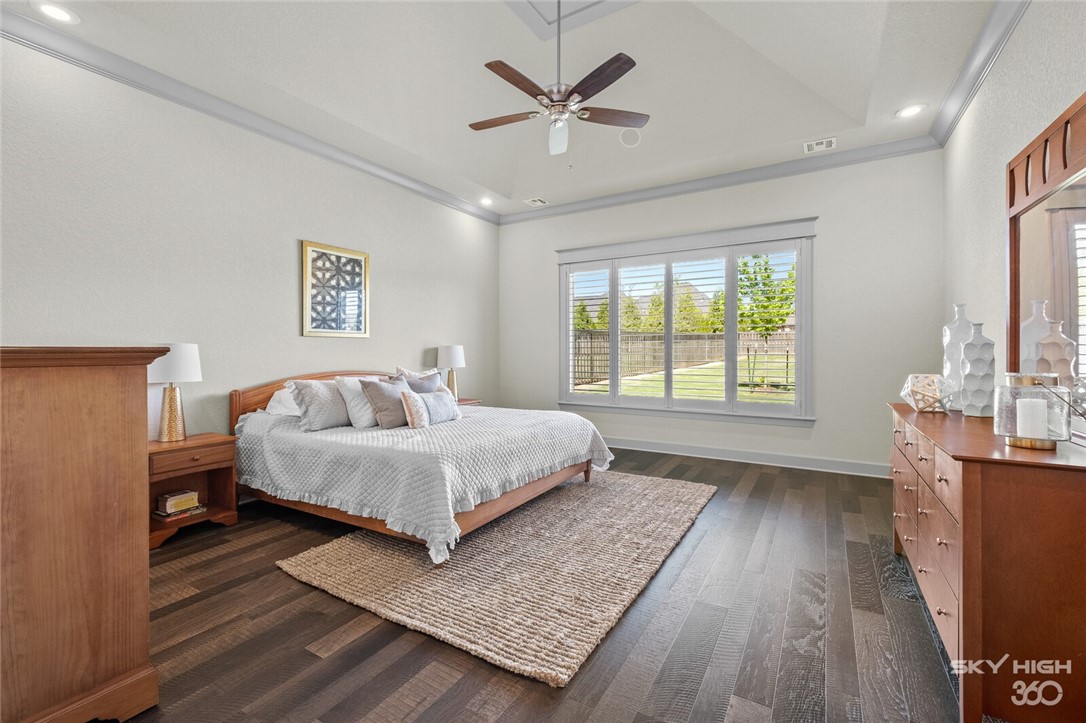 Oak Tree - Residential