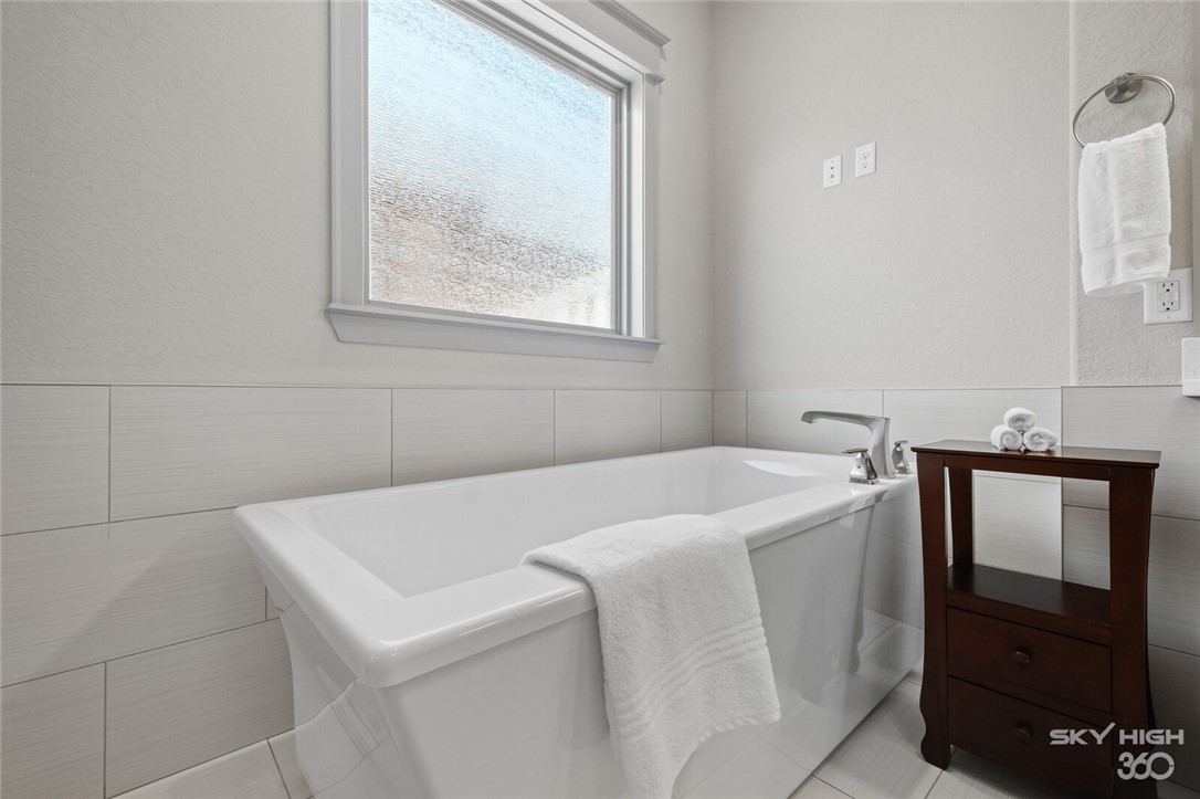 Oak Tree - Residential