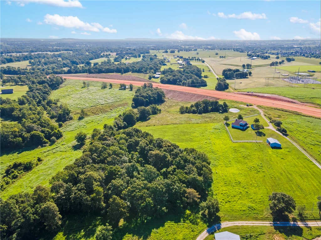 Tontitown Outlots 2000 Annex - Land