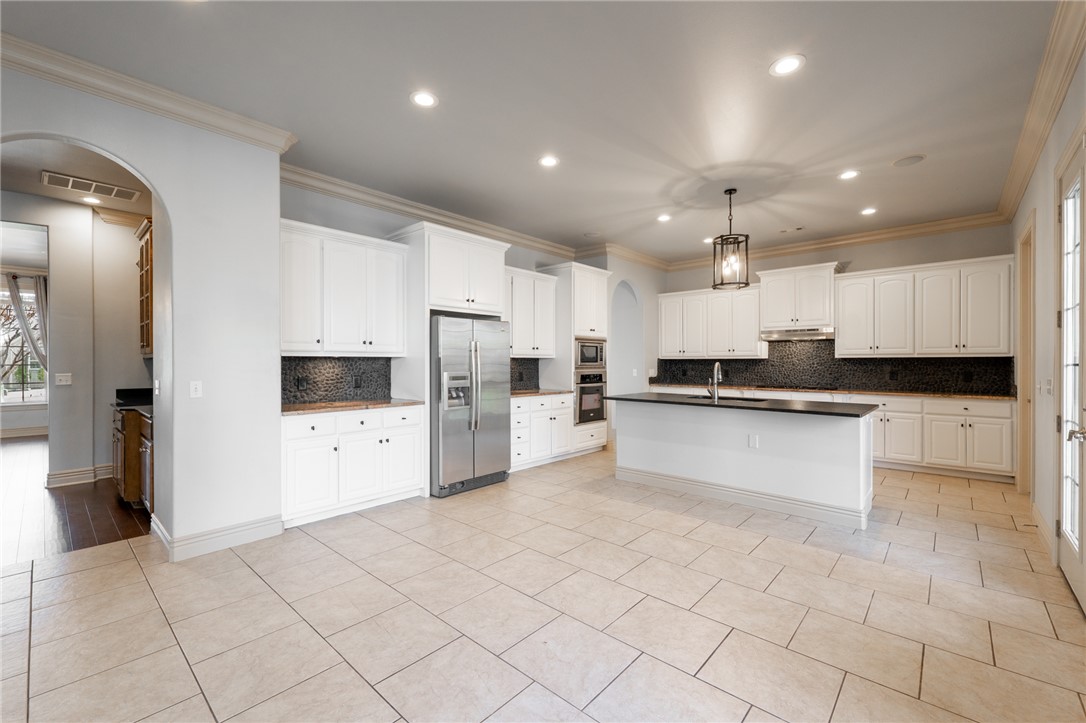 Pinnacle Gardens Sub Rogers - Residential Lease