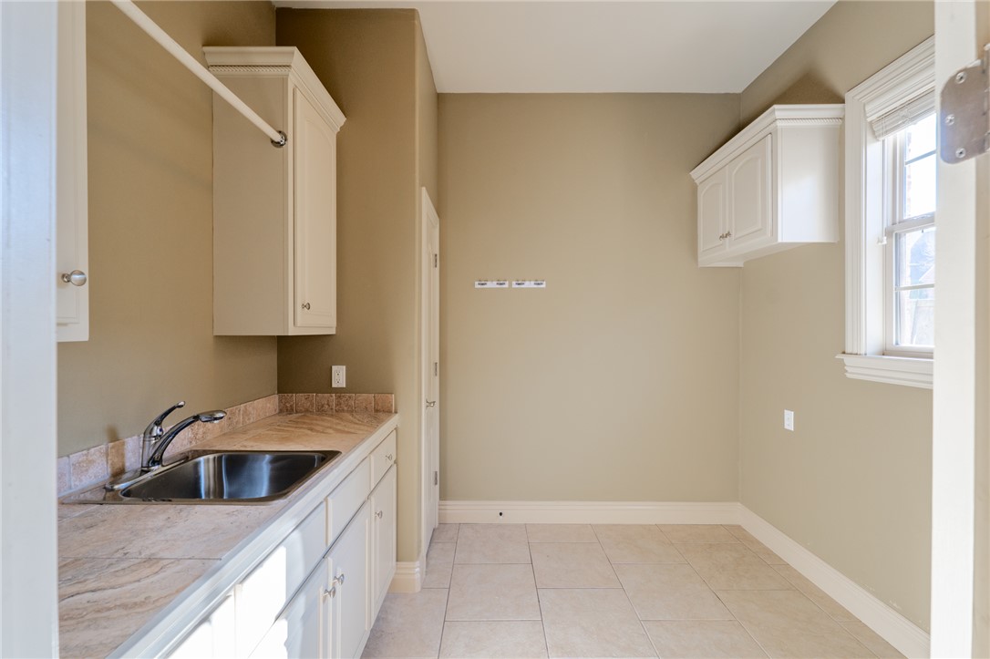 Pinnacle Gardens Sub Rogers - Residential Lease