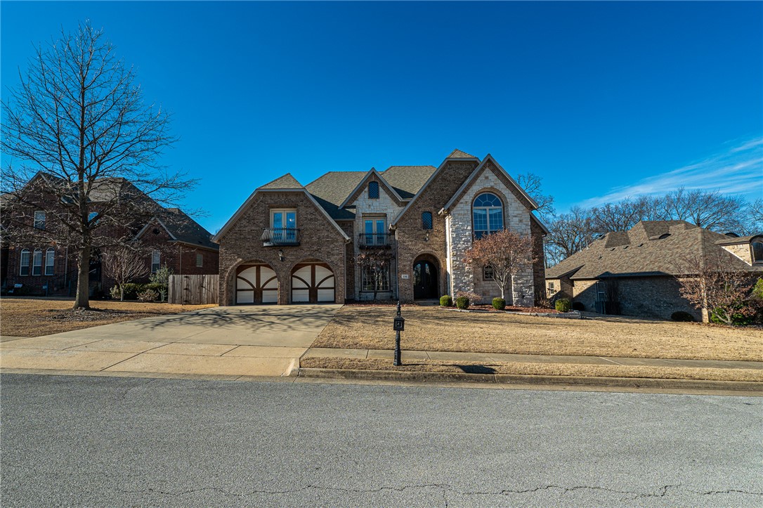 Pinnacle Gardens Sub Rogers - Residential Lease