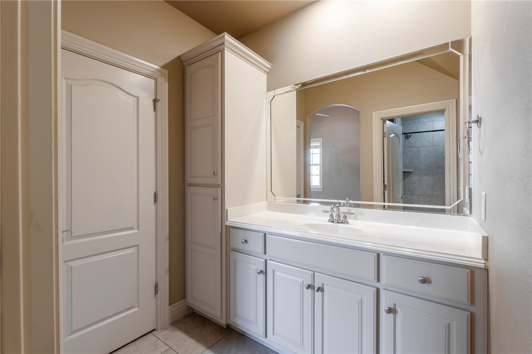 Pinnacle Gardens Sub Rogers - Residential Lease