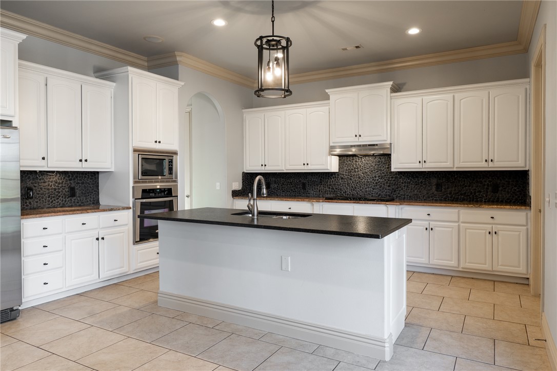 Pinnacle Gardens Sub Rogers - Residential Lease