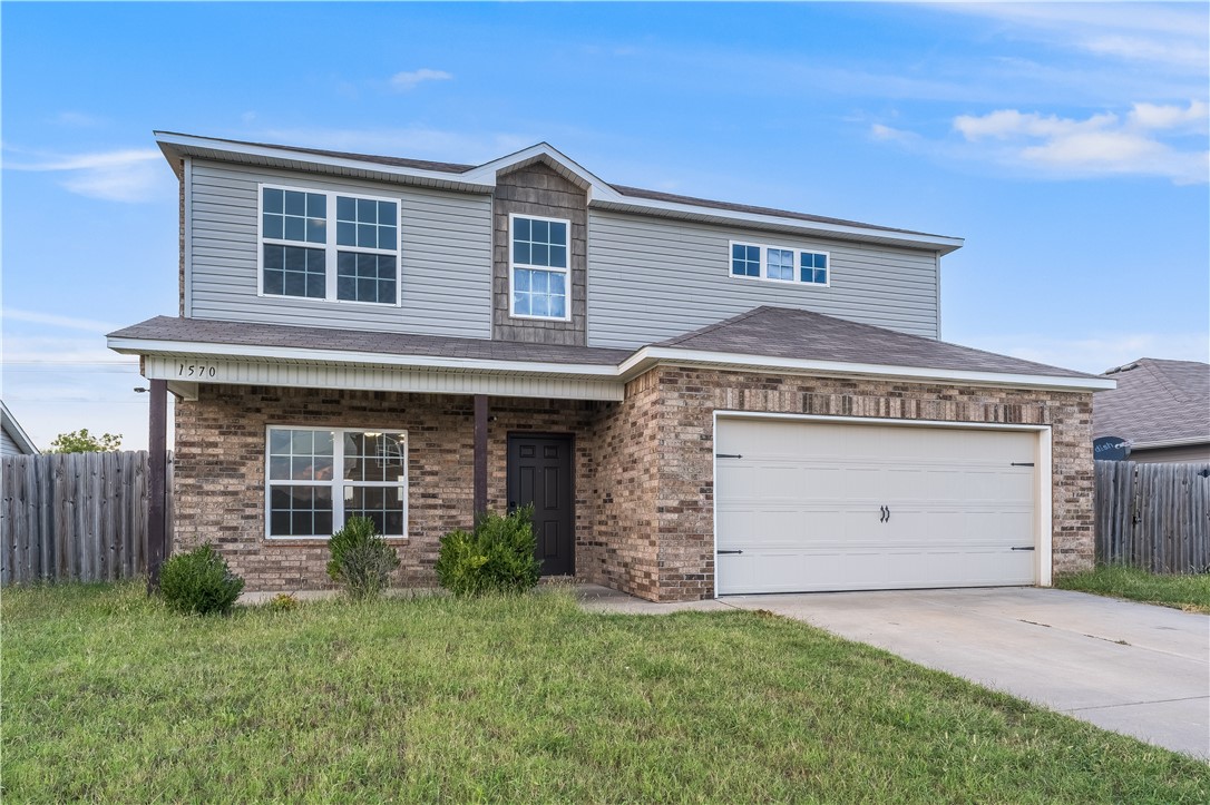 Move-in ready in West Centerton! Fresh paint throughout, new laminate flooring on the main level, and plush new carpet upstairs. The kitchen boasts granite countertops, and all appliances convey for true move-in convenience. Main-level primary suite with two oversized walk-in closets, plus spacious bedrooms and a versatile bonus/game room upstairs. This home delivers exceptional value in one of Centerton’s most desirable areas—an opportunity you won’t want to miss!