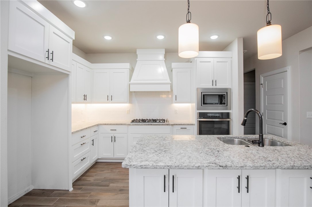 Rustic Flats - Residential Lease